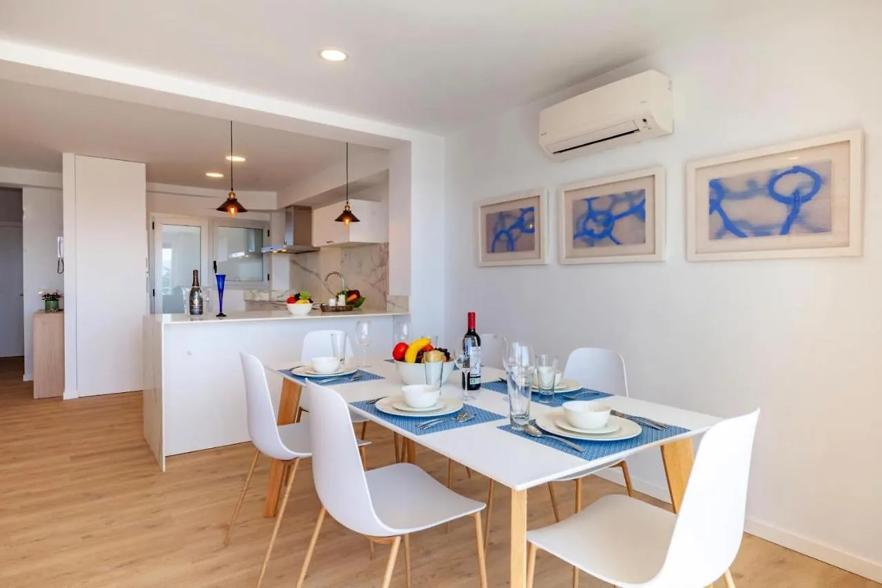 Modern Frontline Apartment With Sea Views Port de Pollença 0*,  Spanien
