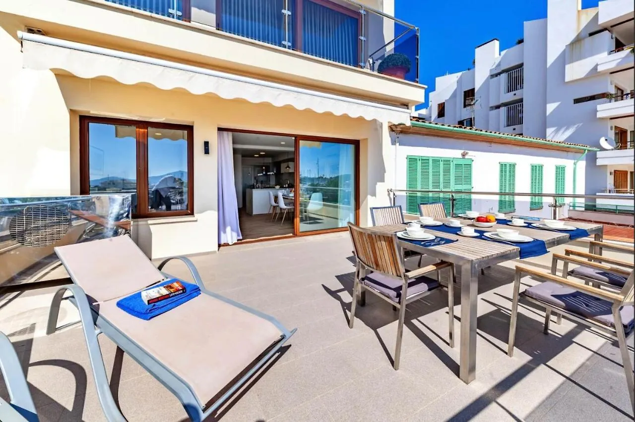 Modern Frontline Apartment With Sea Views Port de Pollença