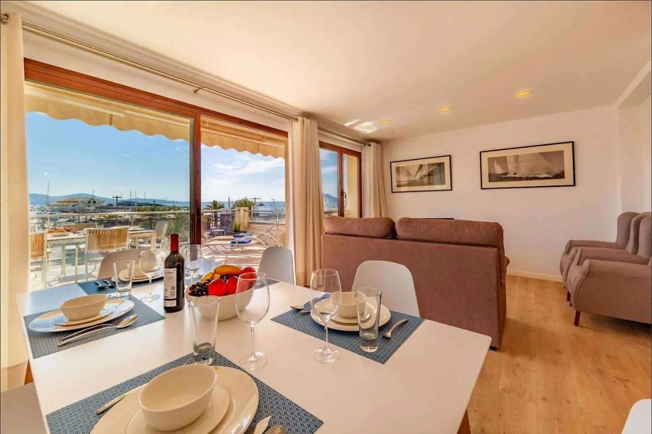 Modern Frontline Apartment With Sea Views Port de Pollença Spanien